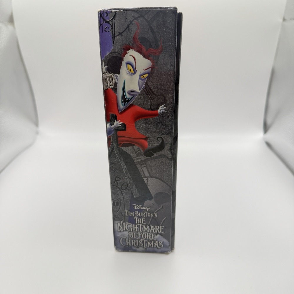 New Sealed Kohl's Disney The Nightmare Before Christmas 300 Piece Puzzle 24x18" - Picture 4 of 11